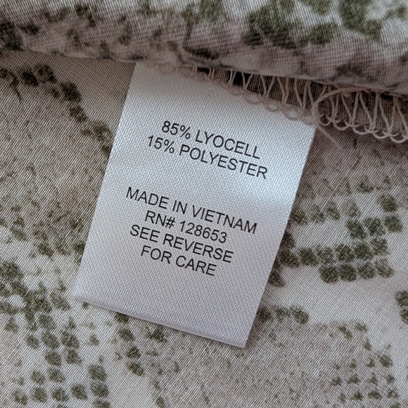 NWT Bailey/44 Women's Snake Print Puff Sleeve Top Size L - Picture 8 of 13